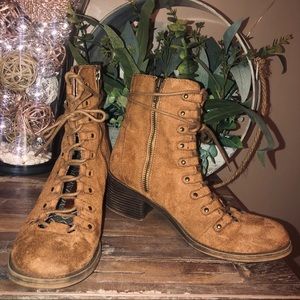 Billabong boots
